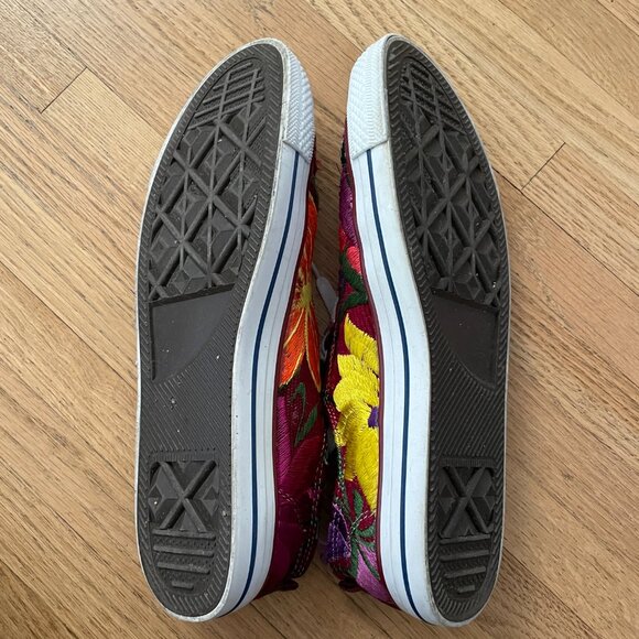 Mexican Embroidered Sneakers - Picture 5 of 5